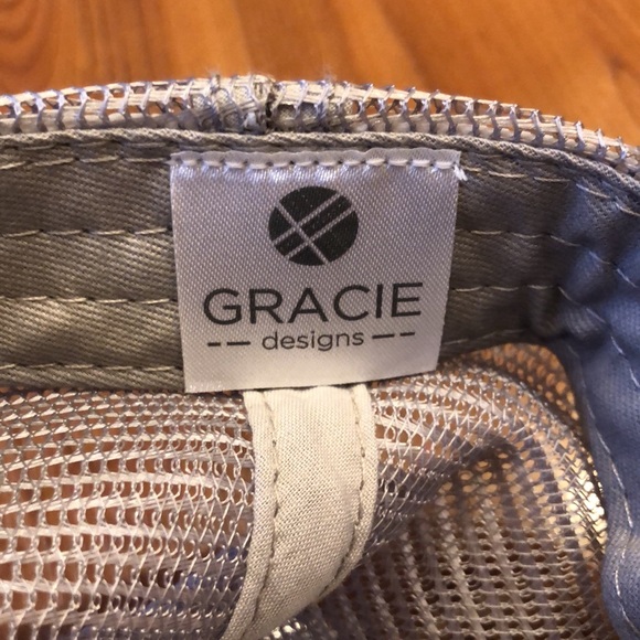 💕AK (Alaska) Hat💕 Super cute, new (never worn) but without tags. - Picture 3 of 5